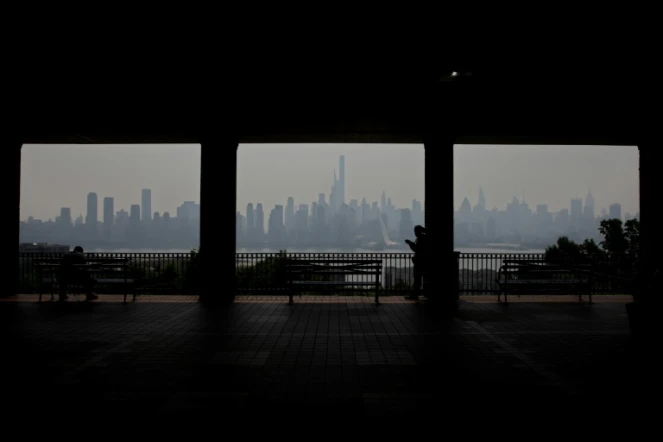 Le bord de l'eau à West New York, dans le New Jersey, donnant sur Manhattan, le 8 juin 2023