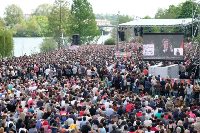 Jean-Luc Mélenchon, candidat de "la France insoumise" à la présidentielle, s'adresse à ses partisans, le 16 avril 2017 à Toulouse