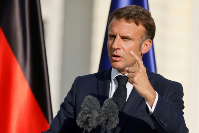 Le président Emmanuel Macron le 26 mai 2024 au palais présidentiel de Berlin