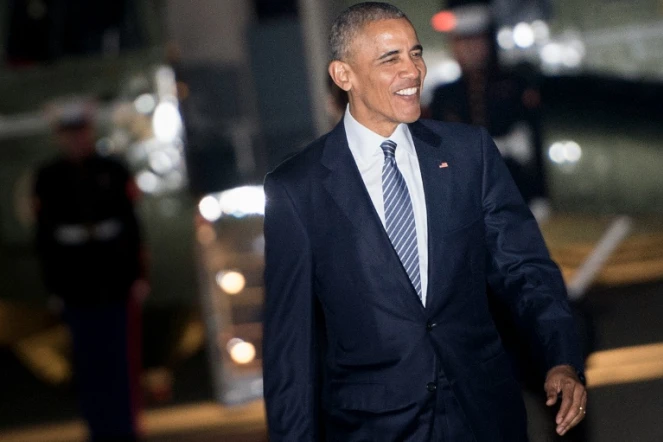  Barack Obama à son départ pour Athènes depuis la base aérienne Andrews Air Force, le 14 novembre 2016 à Maryland
