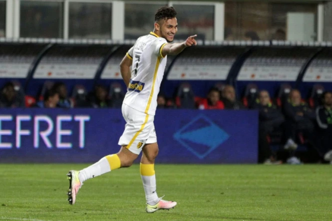 Sofiane Boufal célèbre un but pour Lille face àu Gazélec, le 16 avril 2016 à Ajaccio