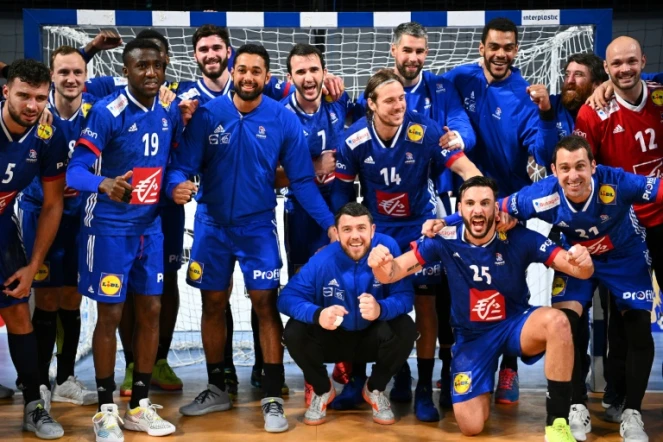 Les handballeurs français après leur quart de finale victorieux face à la Hongrie au Mondial, le 27 janvier 2021 au Caire