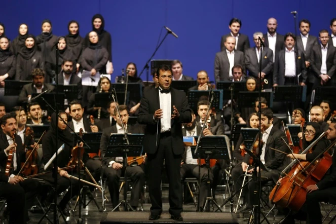 Pour la première fois depuis la révolution islamique, un concert de l'Orchestre symphonique de Téhéran a été dirigé mercredi soir par un maestro occidental, témoignant du réchauffement des liens culturels entre l'Iran et l'Europe. 