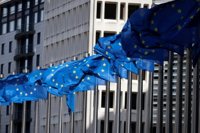 L'UE impose à titre conservatoire jusqu'à 38% de droits de douane supplémentaires sur les importations de véhicules électriques chinois, accusant Pékin d'avoir illégalement subventionné ses constructeurs.