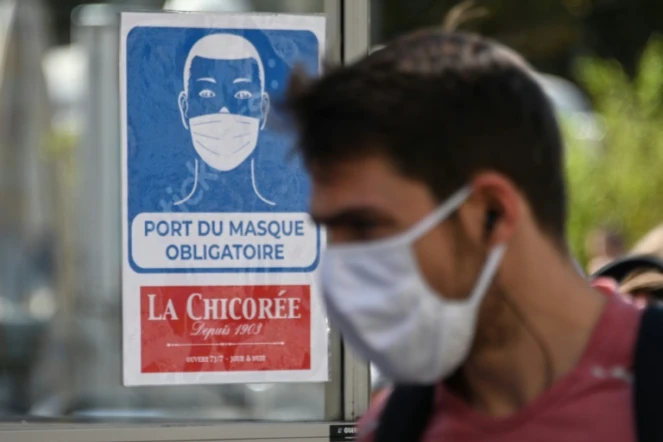 La liste des lieux où le masque est obligatoire a été allongée à cause de "signes inquiétants" de reprise de l'épidémie