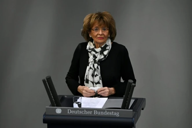 La vice-présidente du Congrès juif européen et du Congrès juif mondial, Charlotte Knobloch, s'exprime lors d'une cérémonie marquant le 76e anniversaire de la libération du camp d'Auschwitz de l'Allemagne nazie le 27 janvier 2021, au Bundestag (chambre basse du Parlement) à Berlin.