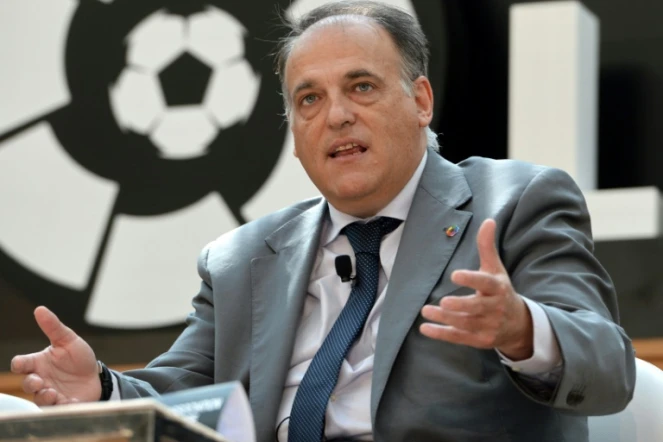 Le président de la Ligue espagnole de footbal (LaLiga) Javier Tebas lors d'une allocution, le 23 mars 2017 à Singapour