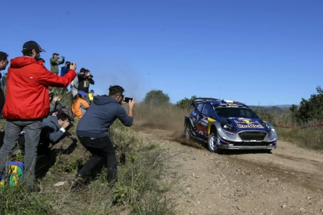 Sébastien Ogier (Ford Fiesta RS) lors de la super spéciale d'ouverture du Rallye d'Argentine, 5e manche du Championnat du monde des rallyes (WRC), le 27 avril 2017 à Cabalango