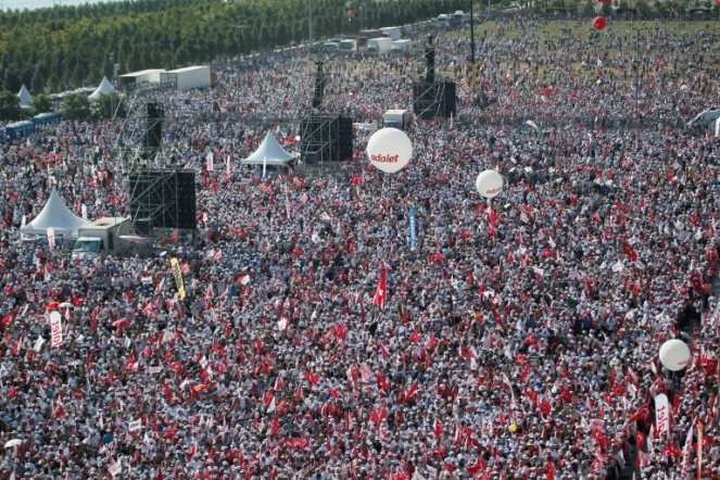 Rassemblement de partisans du chef de l'opposition turque, le 9 juillet 2017 à Istanbul
