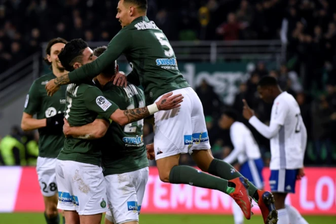 Les Stéphanois heureux après avoir marqué à Strasbourg le 13 février 2019 au stade Geoffroy-Guichard à Saint-Etienne  