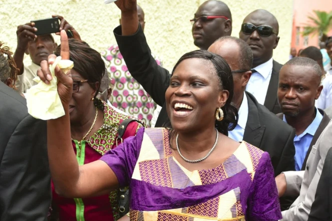 L'ex-première dame ivoirienne Simone Gbagbo libérée mercredi, Abidjan,  8 août 2018. 

Gbagbo, 69,  has spent seven years behind bars for her role in political violence that claimed several thousand lives in 2010-11. She had been implicated in the 2011 shelling of a market in an Abidjan district that supported Ouattara and for belonging to a "crisis cell" that allegedly coordinated attacks by the armed forces and militias in support of her husband. She was first detained without trial after her arrest in 2011 and later convicted and sentenced in 2015 on a charge of endangering state security.
