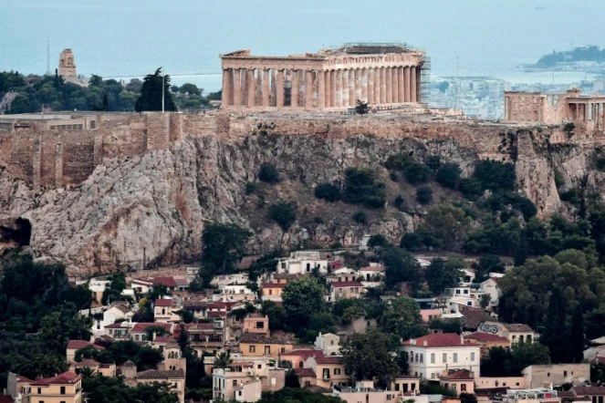Le quartier d'Anafiotika situé dans la zone archéologique de l'Acropole, le 10 juillet 2018 à Athènes, en Grèce