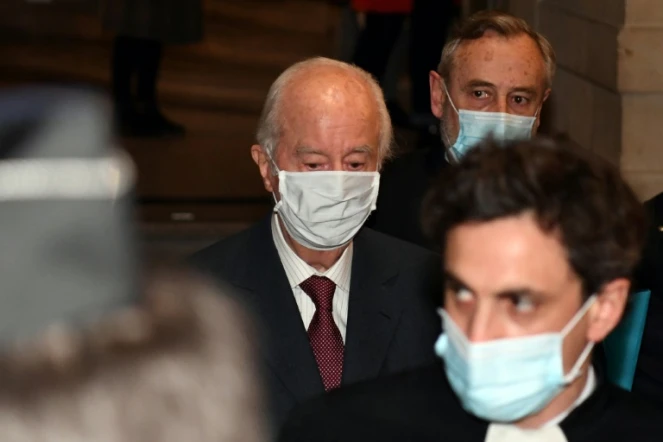 L'ancien Premier ministre Edouard Balladur, arrive devant la Cour de justice de la République, à Paris le 19 janvier 2021