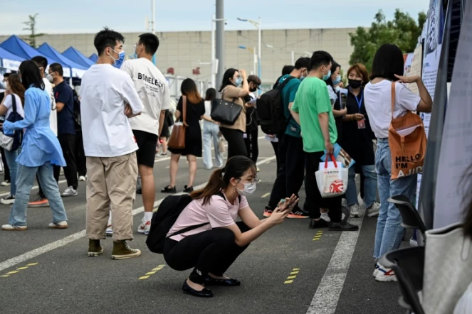 Un salon de l'emploi, le 26 août 2022 à Pékin 