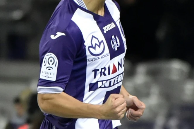 L'attaquant de Toulouse Wissam Ben Yedder célèbre un but marqué contre Lorient en Ligue 1, à Toulouse, le 5 décembre 2015    