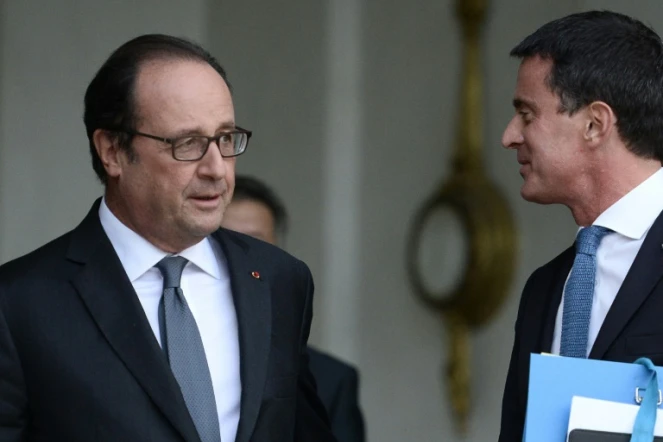 Le président François Hollande et le Premier ministre Manuel Valls à l'issue du conseil des ministres le 28 septembre 2016 à Paris