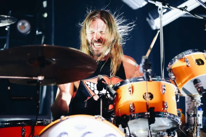 Le batteur Taylor Hawkins lors d'un concert des Foo Fighters à Hollywood, en Californie, le 16 février 2022