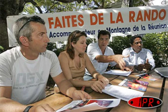 Mercredi 20 avril 2005 -

L'opération &quot;Faites de la rando&quot; aura lieu le Dimanche 24 Avril 2005 au Pas de Bellecombe.