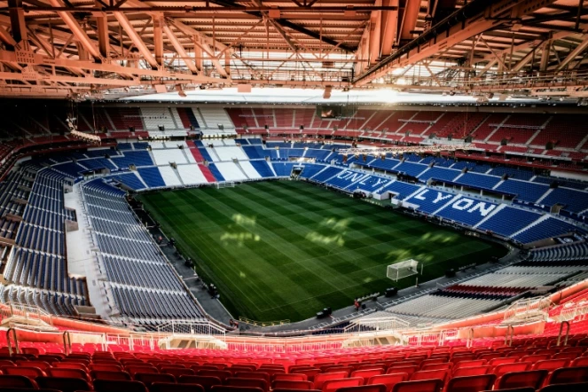 Vue panoramique du nouveau stade de Lyon, le "Stade des Lumières" à Décines-Charpieu, près de Lyon, le 5 janvier 2015