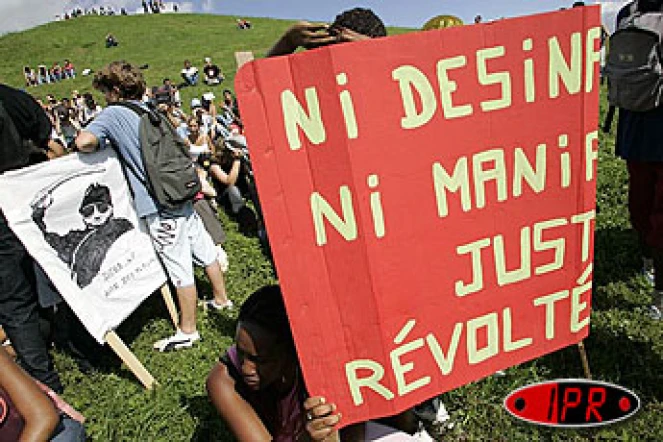 Jeudi 24 février 2005-02-24Les lycées ont manifesté une nouvelle fois contre le projet de loi Fillon
