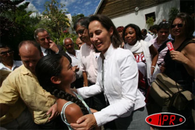 Vendredi 13 octobre 2006 - 

Ségolène Royal a rencontré à Saint-Paul des représentants d'associations de proximité luttant contre le chikungunya