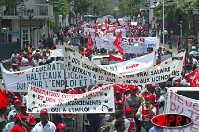 L'intersydicale appelle à la grève contre &quot;les atteintes portées par le gouvernement aux retraites&quot;
