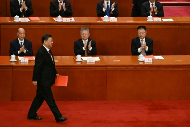 Xi Jinping obtient un inédit 3e mandat de président chinois