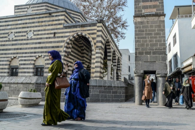 Turquie: à Diyarbakir, les électeurs kurdes attendent un candidat "courageux"