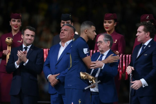 Mondial: pas de rassemblement des Bleus à Paris, selon Le Graët