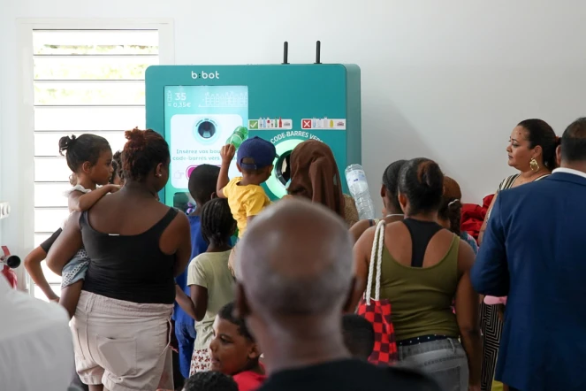 Borne B:BOT à la résidence de la gare routière Saint-Pierre