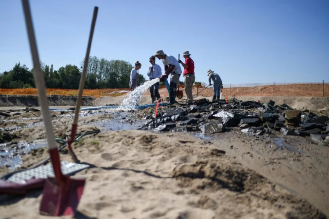 Épaves et pêcheries médiévales, des vestiges "exceptionnels" mis au jour dans le lit de la Loire
