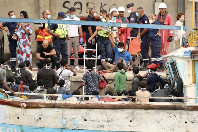 44 migrants sri lankais accosent au port le 24 décembre 2022