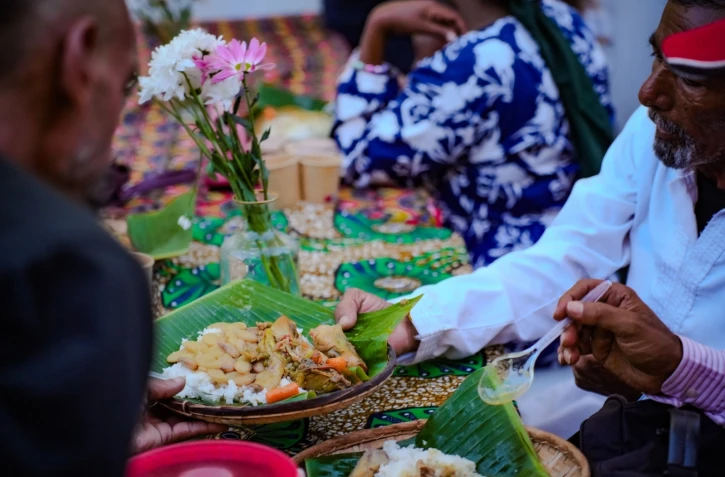 Saint-Denis réunit habitants et élus autour d’un repas partagé
