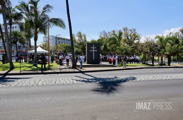 Routes bloquées, débauche de moyens : contribuables de La Réunion patientez et obéissez, la énième ministre des Outre-mer est là