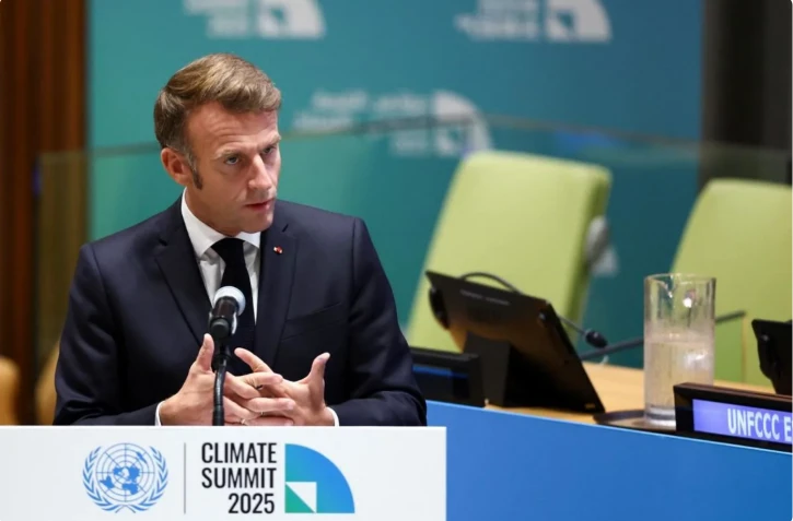 CHARLY TRIBALLEAU / AFP Emmanuel Macron s’exprime lors du « Sommet sur le climat 2025 » en marge de l’Assemblée générale des Nations unies au siège de l’ONU à New York, le 24 septembre 2025.