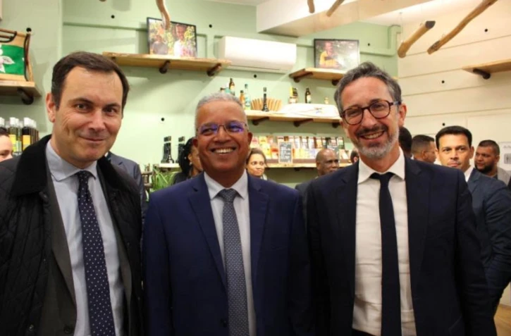Le Département fait visiter sa nouvelle boutique de produits réunionnais à Paris