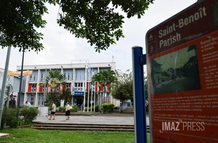 mairie de saint-benoit 