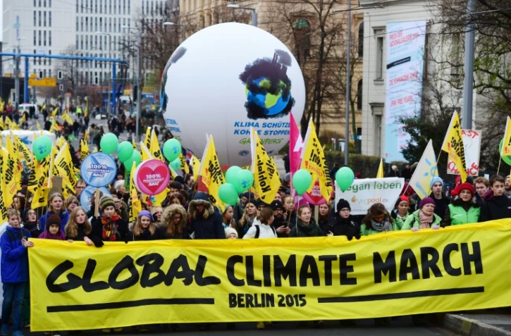 Marche en faveur d'engagements fermes contre le réchauffement climatique le 29 novembre 2015 à Berlin