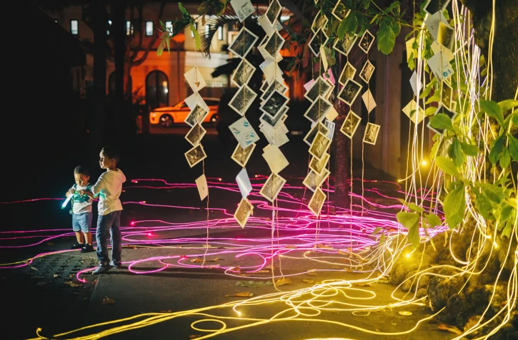 Bois de Lettres : huit arbres, huit communes pour des milliers de mots en faveur du vivre-ensemble