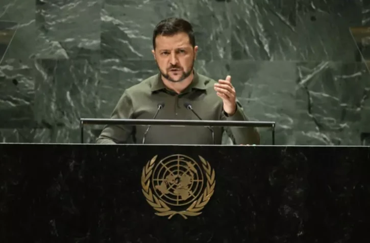 Le président ukrainien Volodymyr Zelensky à la tribune de l'Assemblée générale des Nations Unies à New York, le 19 septembre 2023 ( AFP / TIMOTHY A. CLARY )