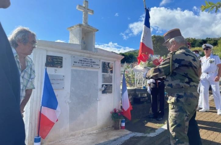 hommage à M. Legros.