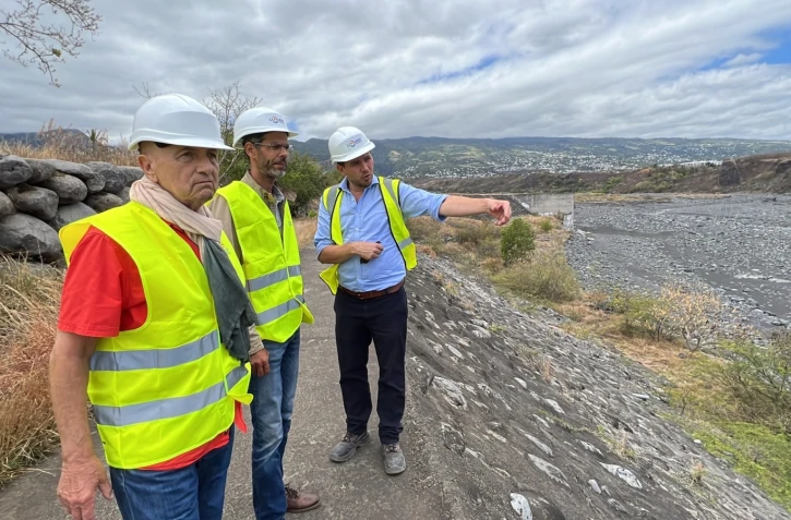 Rivière des Galets: renforcement des ouvrages avant la saison cyclonique