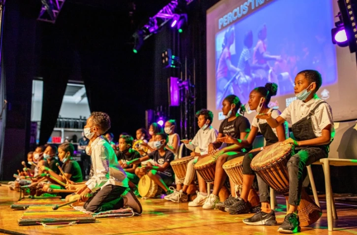 spectacle percussions