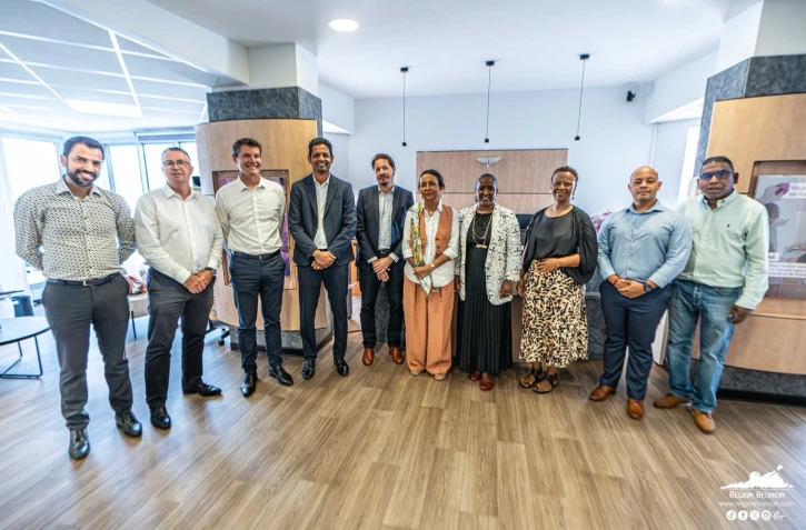 Hugette Bello au centre de formation Réunion Air assistance 