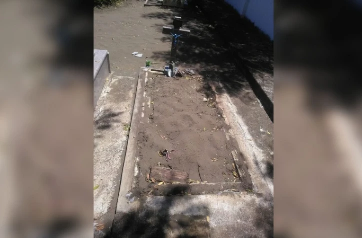 Pierre tombale, tombe, profanation, Michel Dennemont, Avirons, dégradation