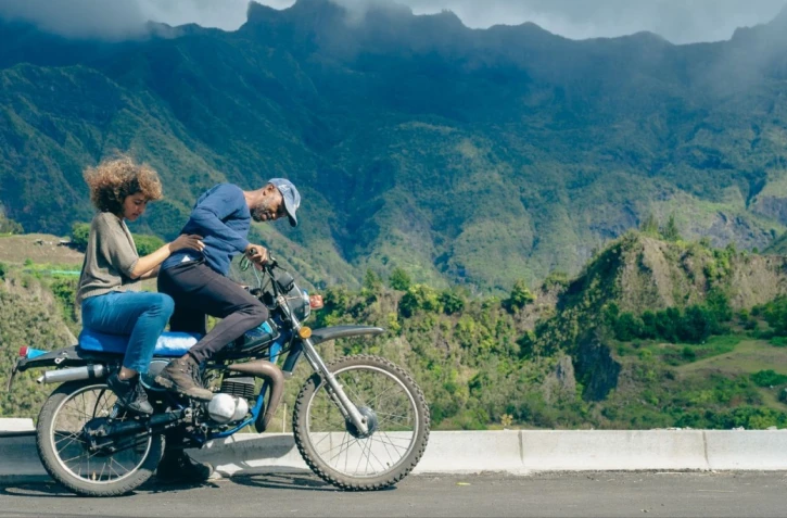 "Coruskan" : un long métrage 100% créole, entre transmission, triangle amoureux et poésie des paysages de Cilaos