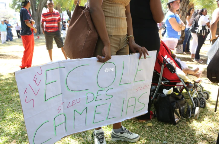 manif contrats aidés