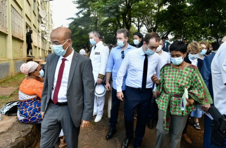 Saint-Denis : le ministre Sébastien Lecornu parle sécurité dans le quartier de la Chaumière
