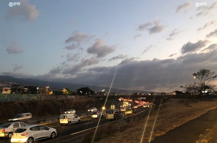 Embouteillage monstre de 11 km en direction de l'ouest [