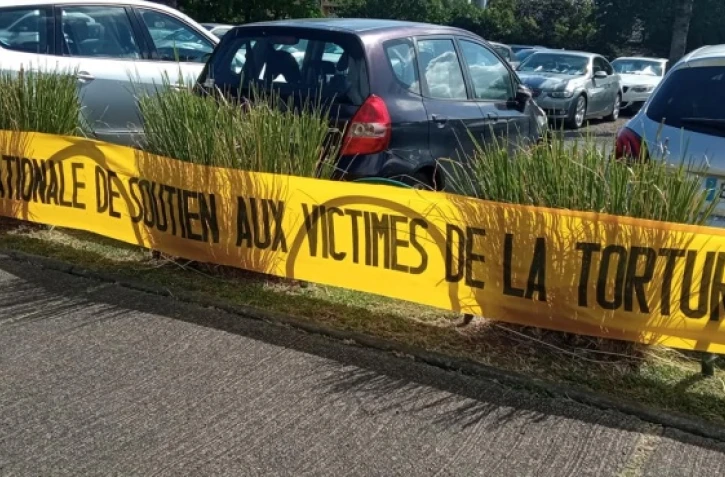 Des associations se mobilisent pour le peuble Ouïghour devant la Région